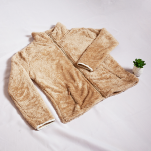 Casaca Plush Peluche Con Cierre Beige
